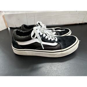 Women's Black and White Classic Ankle Vans Size 6.5